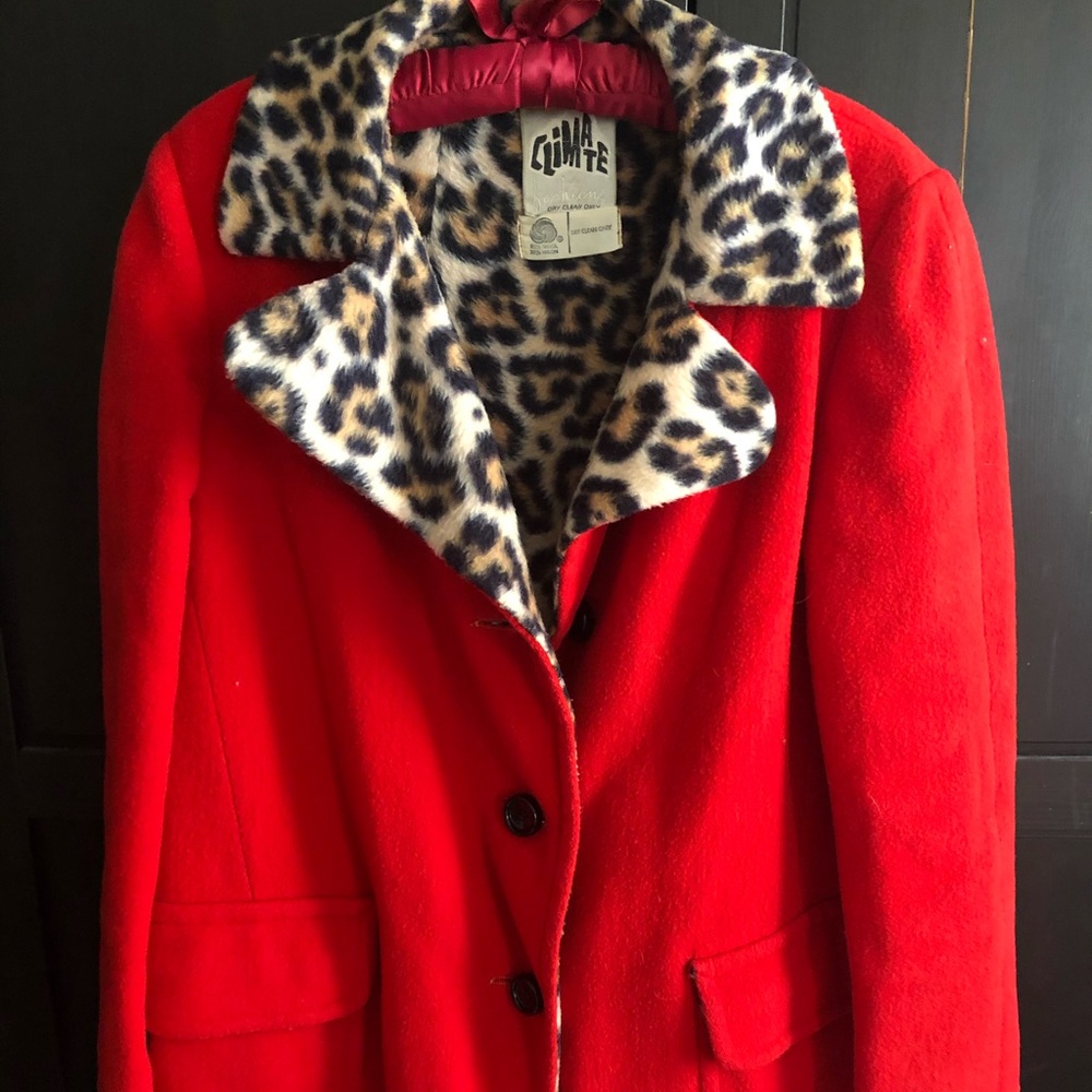 Vintage 60s spring coat leopard lipstick red